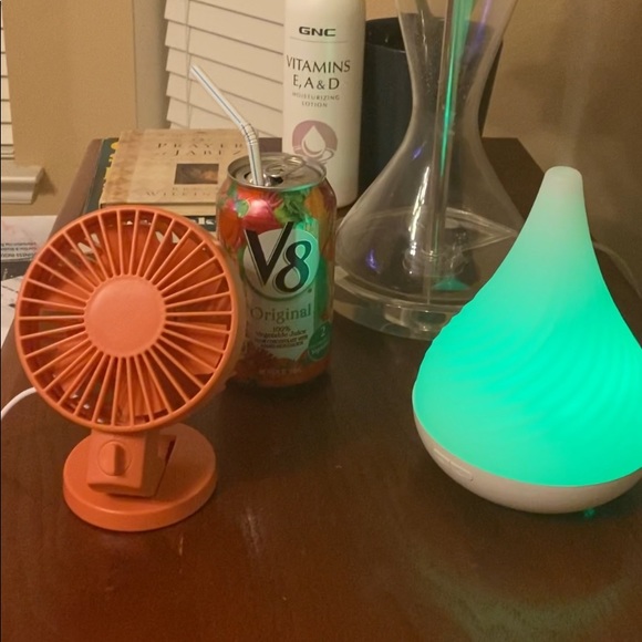 🖤USB Turbo Desk Fan w/ Multi-Speeds - Picture 3 of 7